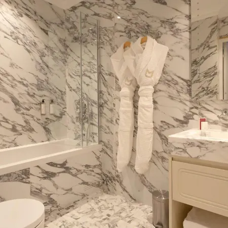 Appartement Luxury 2 Bedrooms - Arc Of Triumph Parijs